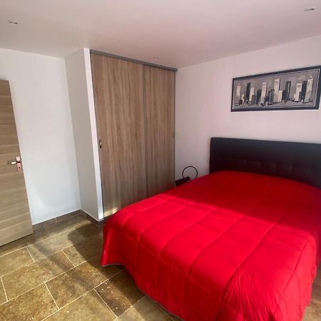 Villa Agreable Dependance 3 Pieces Saint-Maximin Exterior foto